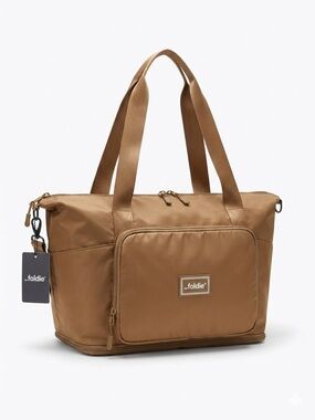 the foldie Travel Tote Bag in Cognac